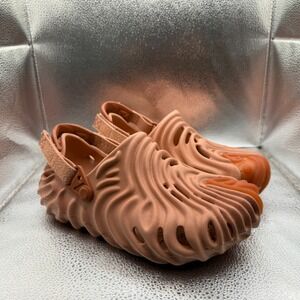 Size M4/W6 Crocs Salehe Bembury Pale Blush Unisex Slip On Pollex Kuwata Clog